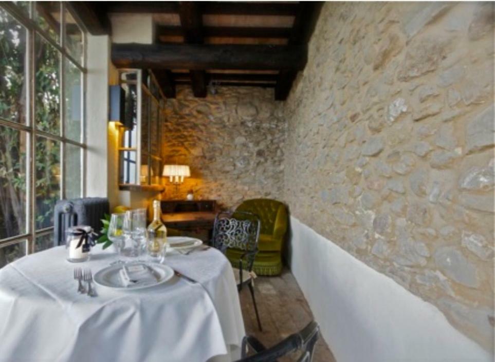 Castello Di Albereto Hotel Trarivi Exterior photo